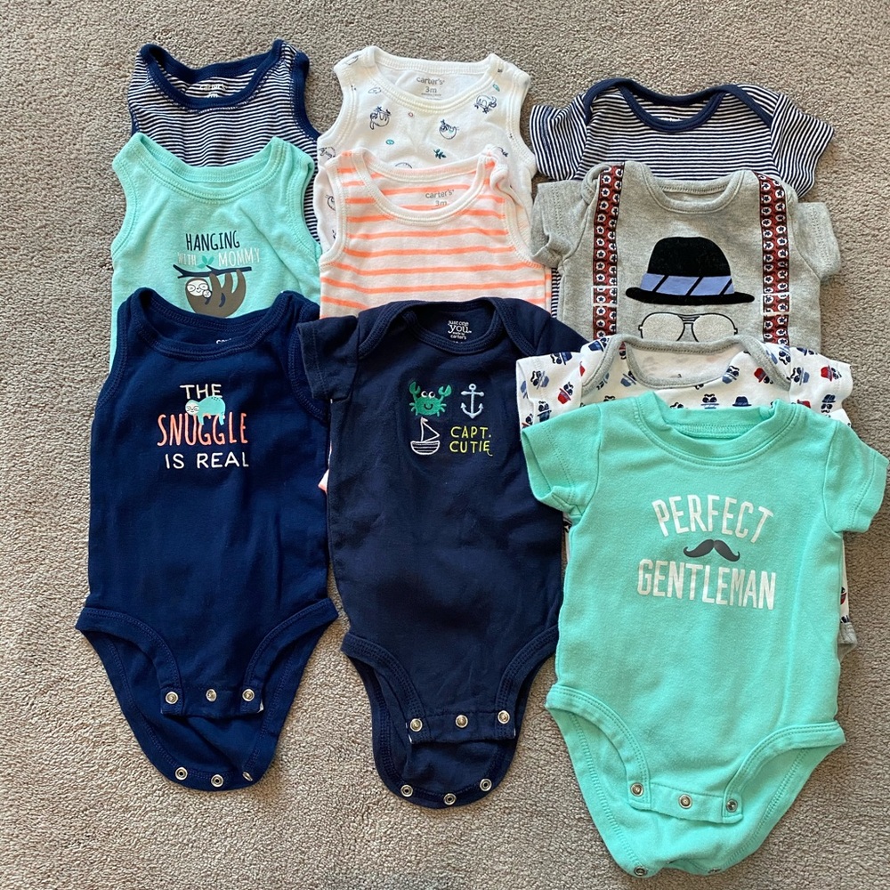 10 Carter’s onesies, 3 Mo